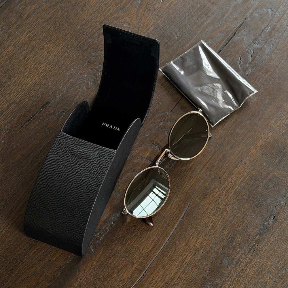 Prada 65ZS Sunglasses with Gold Frame and Green Lenses - Picture 7 of 14